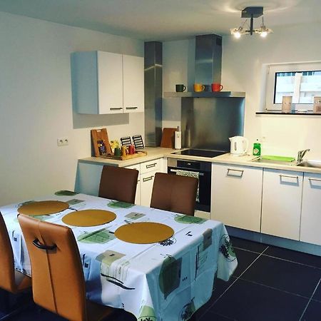 Appartement Duplex Pour 3-4 Personnes A Ciney Eksteriør billede