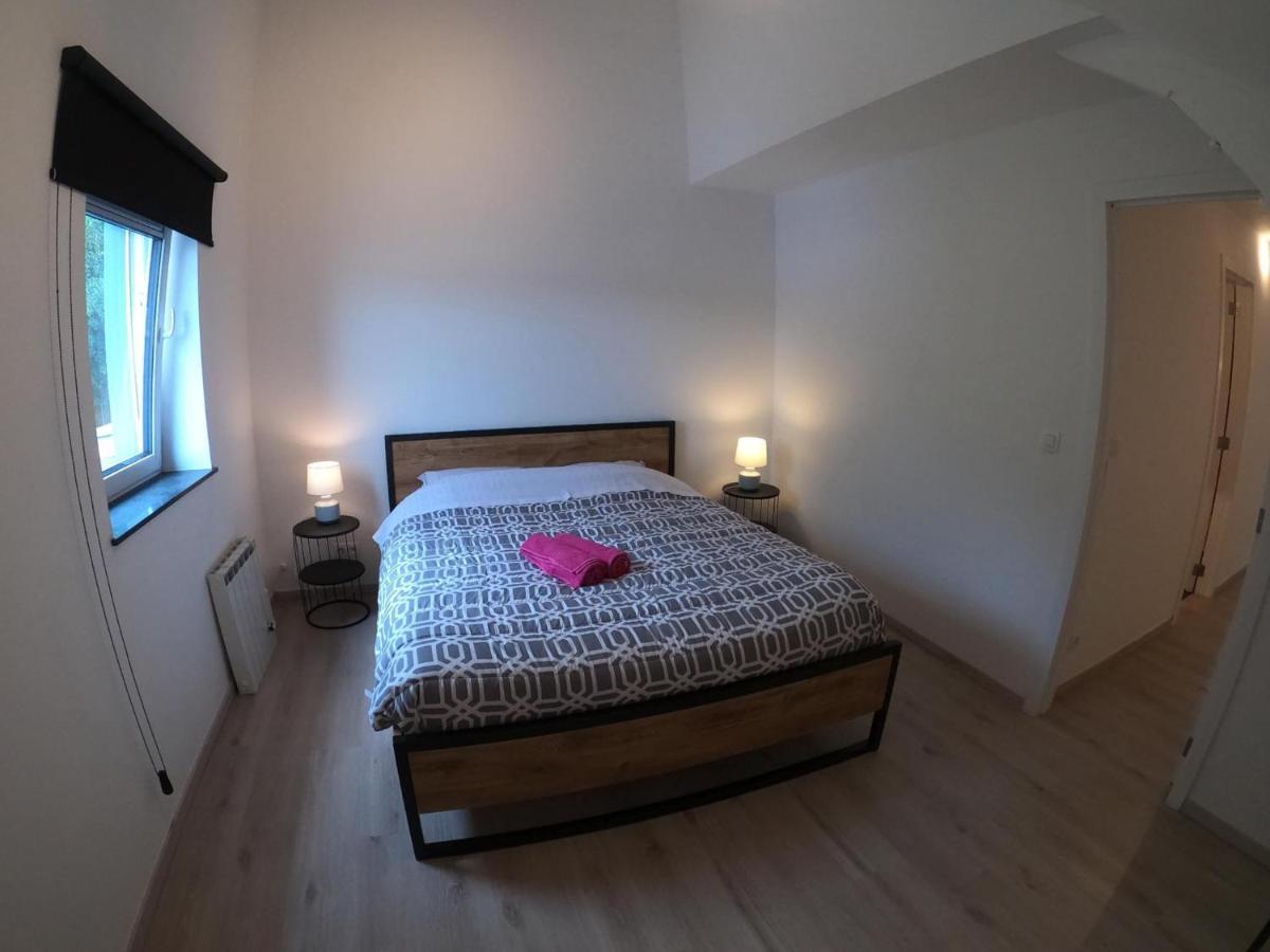 Appartement Duplex Pour 3-4 Personnes A Ciney Eksteriør billede