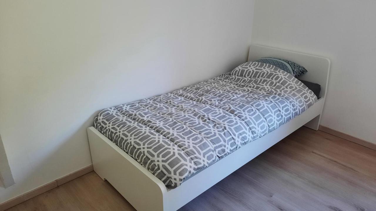 Appartement Duplex Pour 3-4 Personnes A Ciney Eksteriør billede